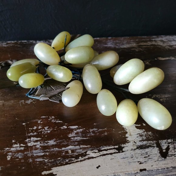 Vintage MCM Jade Grape Cluster Polished Stone Grapes, Stone Fruits - Picture 3 of 6